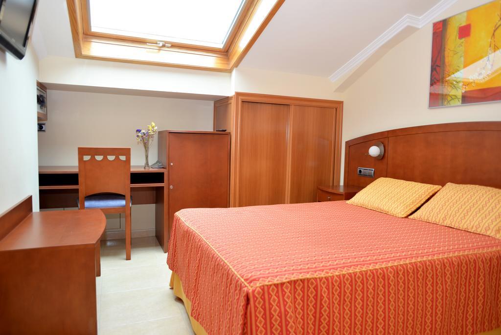 Hotel Portonovo Buitenkant foto